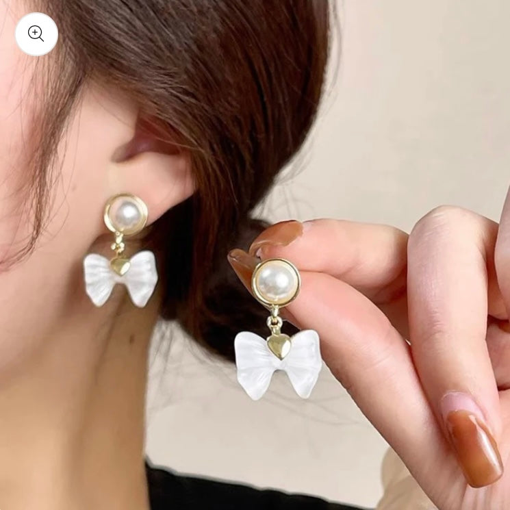 Bow earring -41