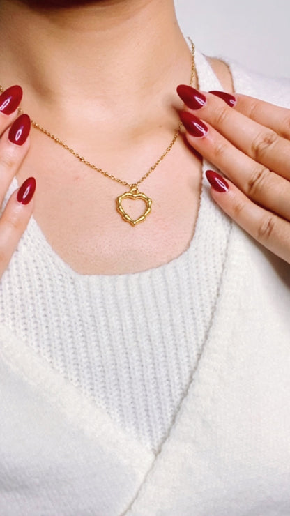 Heart pendent and chain - Golden-32