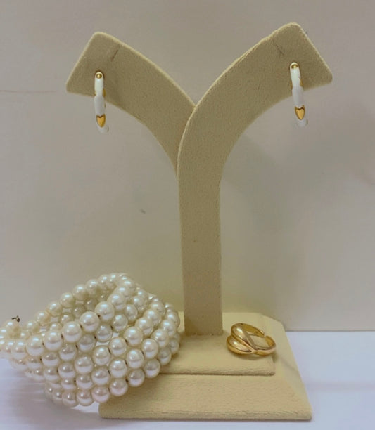 white pearl and love loop with  gold color ring set trio